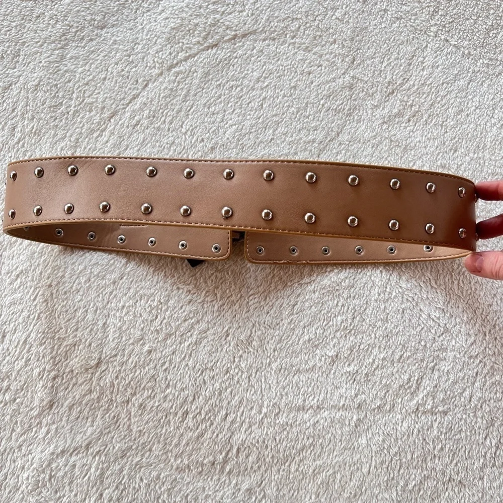 NASTY GAL NUDE STUD WIDE WAIST BELT ONE SIZE NWT